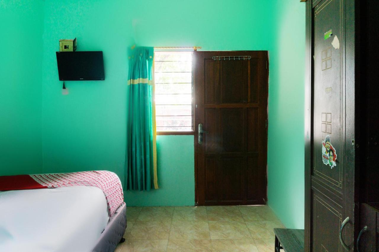 Oyo 3095 Semarapura Homestay Macáçar Exterior foto