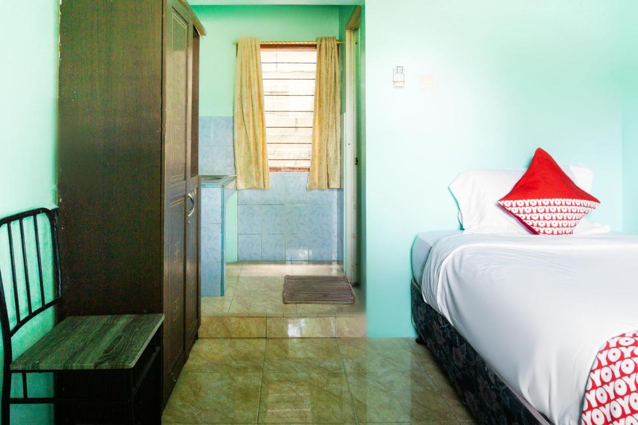 Oyo 3095 Semarapura Homestay Macáçar Exterior foto